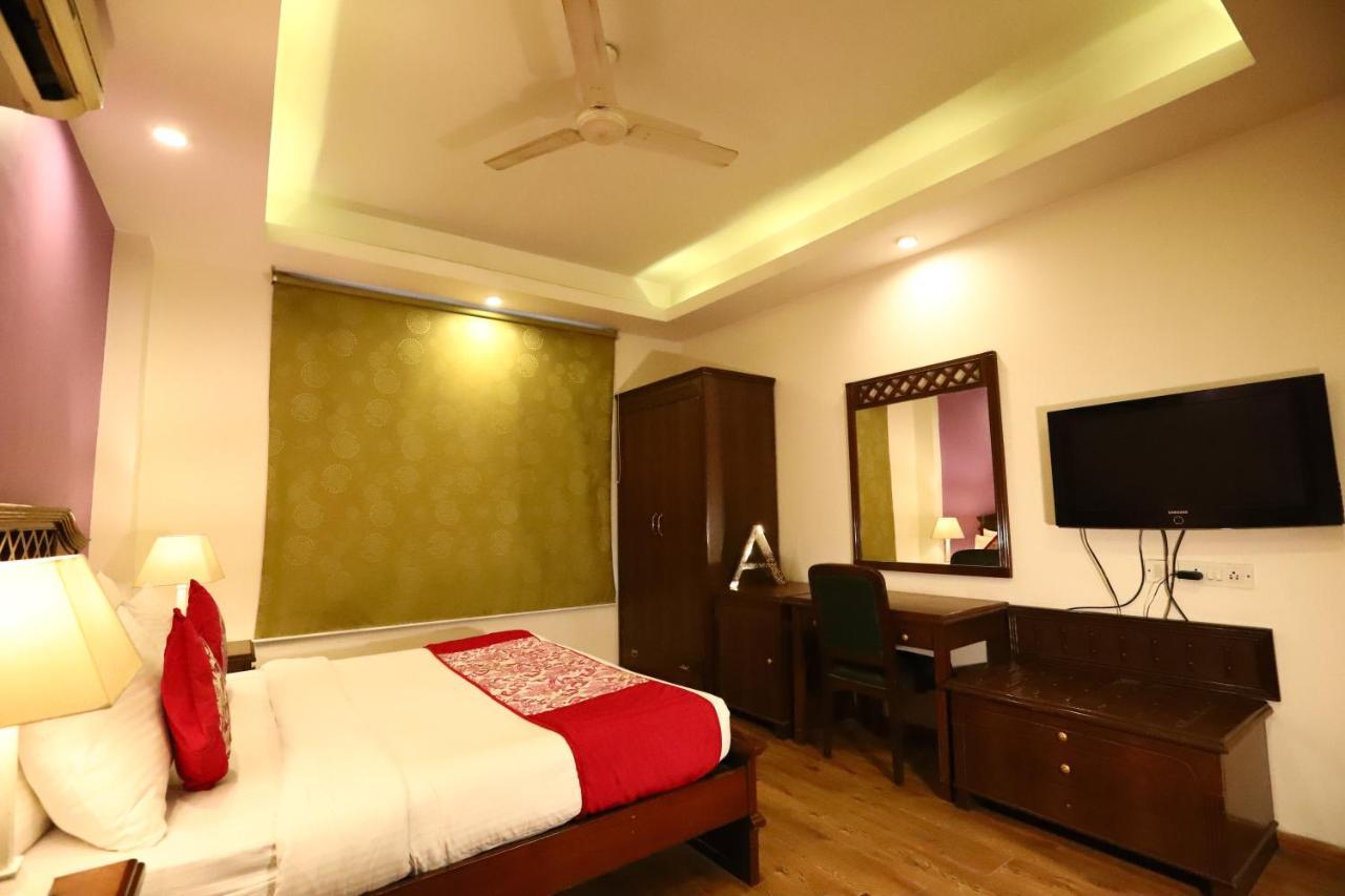 Hotel Ambica Palace Aiims New Delhi - Couple Friendly Local Id Accepted Exterior foto