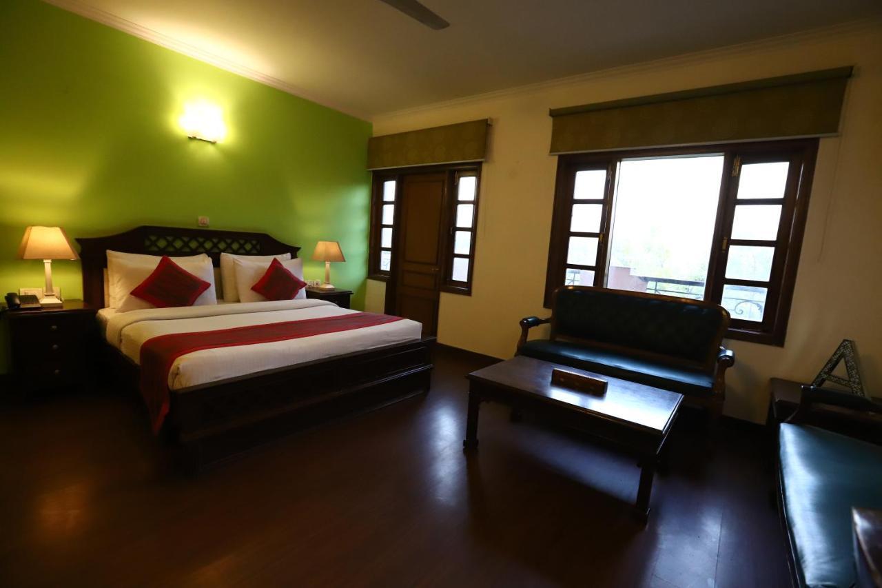 Hotel Ambica Palace Aiims New Delhi - Couple Friendly Local Id Accepted Exterior foto